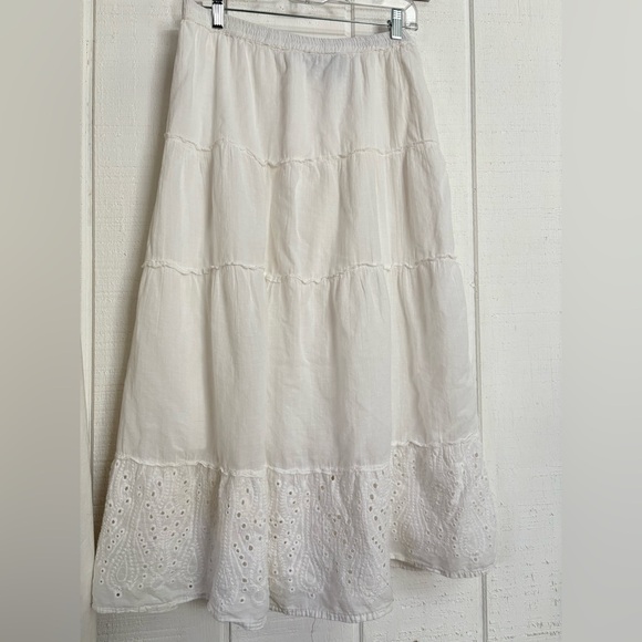 KEREN hart Dresses & Skirts - KEREN hart White Tiered Eyelet Midi Skirt
